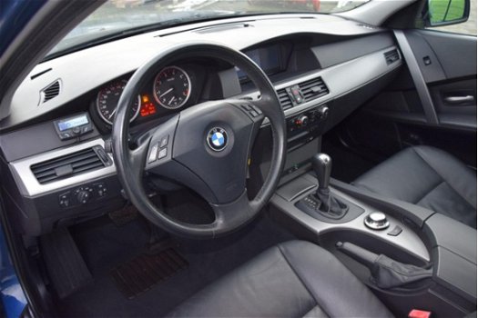 BMW 5-serie - 523i Executive 2005 Airco Navigatie - 1