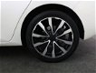 Toyota Auris - 1.8 Hybrid Executive Navi, 17 inch lm velgen - 1 - Thumbnail