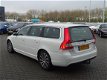 Volvo V70 - 1.6 D2 Nordic+ / Navi / ECC / Leer / Stoelverwarming - 1 - Thumbnail