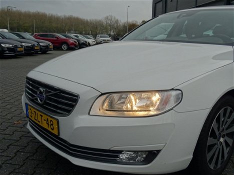 Volvo V70 - 1.6 D2 Nordic+ / Navi / ECC / Leer / Stoelverwarming - 1