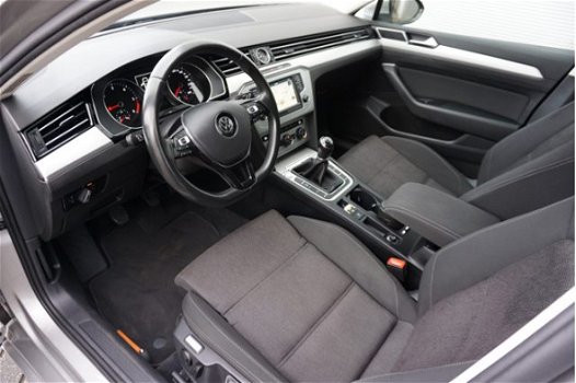 Volkswagen Passat Variant - 1.6 TDI 120pk Comfortline + Trekhaak + LED Koplampen - 1