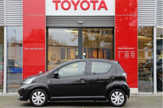 Toyota Aygo - 1.0 VVT-i Now *5-DEURS / AIRCO - 1