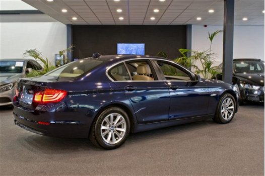 BMW 5-serie - 520i High Executive *EINDJAARSKNALLERS* | automaat | leder | navi | cruise | - 1