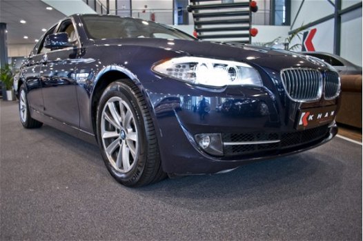 BMW 5-serie - 520i High Executive *EINDJAARSKNALLERS* | automaat | leder | navi | cruise | - 1