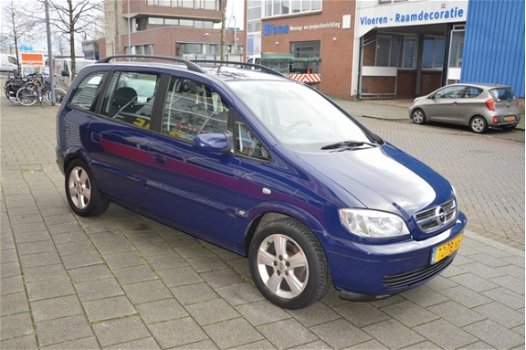 Opel Zafira - 2.2-16V Maxx 7 Personen I 5Drs I Airco I Trekhaak I Dealer onderhouden - 1