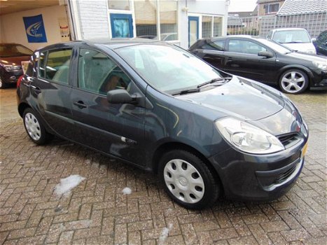 Renault Clio - 1.5 dCi Expression - 1