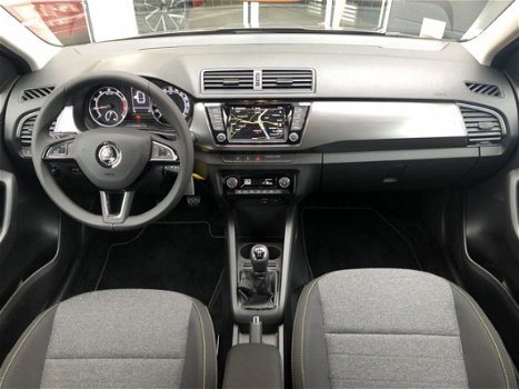 Skoda Fabia Combi - 1.0 TSI Business Edition Navigatie Climate Control Parkeersensoren Bluetooth DAB - 1