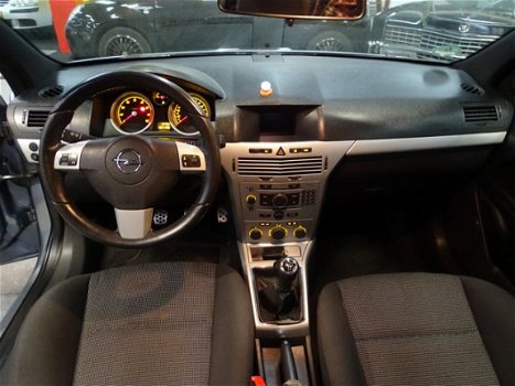 Opel Astra GTC - 1.8 Sport Airco Climate control - 1