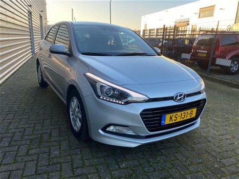 Hyundai i20 - 1.0 T-GDI Go Lmv Pdc Navi - 1