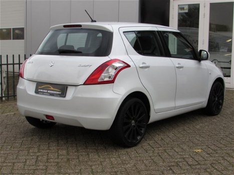 Suzuki Swift - 1.2 Comfort PARELMOER WIT|5-DEURS|AIRCO|USB|ELEKTRISCHE PAKKET|LM-VELGEN - 1