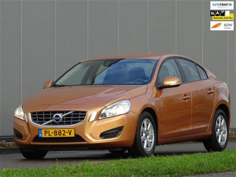 Volvo S60 - 1.6 D2 114pk Sport _@ Nav Ecc Dealer-Oh d4 d3 - 1