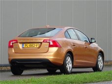 Volvo S60 - 1.6 D2 114pk Sport _@ Nav Ecc Dealer-Oh d4 d3