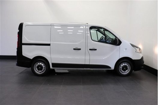 Renault Trafic - 1.6 dCi 120 PK - Airco - Navi - PDC - € 10.950, - Ex - 1