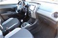 Toyota Aygo - 1.0 12V 5-DRS AIRCO, PARKEERCAMERA, USB, - 1 - Thumbnail