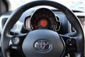 Toyota Aygo - 1.0 12V 5 DRS PARKEERCAMERA, AIRCO, USB - 1 - Thumbnail