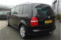 Volkswagen Touran - 2.0-16V FSI Highline # Climate, Chrome rails 1e Eigenaar - 1 - Thumbnail