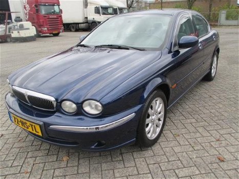 Jaguar X-type - 2.5 V6 - 1