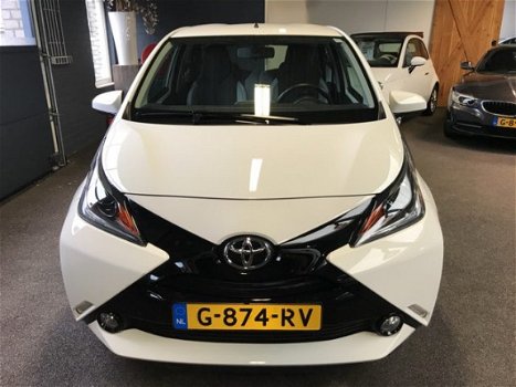 Toyota Aygo - 1.0 VVT-i x-sport* 5drs*AIRCO*NAVIGATIE*ACHTER CAMERA - 1