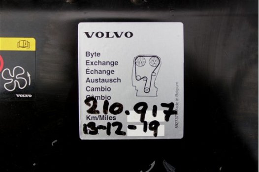 Volvo V70 - 2.4 D5 215 PK SUMMUM AUTOMAAT XENON NAVI LEDER - 1