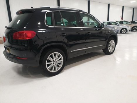 Volkswagen Tiguan - 1.4 TSI Sport&Style Navigatie, Alcantara bekleding, Climate control, Stoelverwar - 1