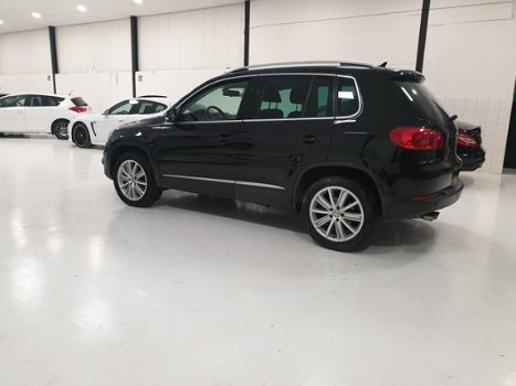 Volkswagen Tiguan - 1.4 TSI Sport&Style Navigatie, Alcantara bekleding, Climate control, Stoelverwar - 1