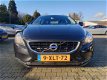 Volvo V40 - 2.0 D4 Momentum Business *1/2LEDER+NAVI+PDC+ECC+CRUISE - 1 - Thumbnail