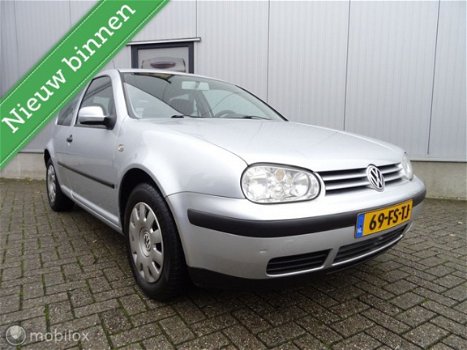 Volkswagen Golf - 1.6-16V - 1