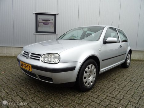 Volkswagen Golf - 1.6-16V - 1