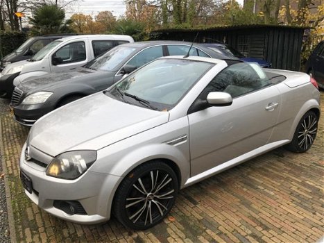 Opel Tigra TwinTop - 1.8-16V Cosmo airco 97000 km in nieuwstaat - 1