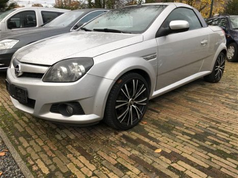 Opel Tigra TwinTop - 1.8-16V Cosmo airco 97000 km in nieuwstaat - 1