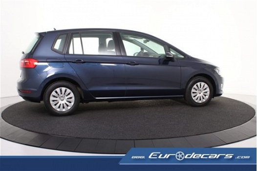 Volkswagen Golf Sportsvan - 1.6 TDI *Navigatie*Park Assist*Connected Service - 1