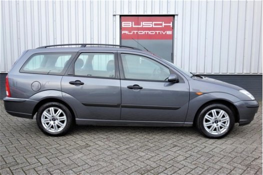 Ford Focus Wagon - 1.6 16V Futura | NIEUWE APK | AIRCO | LEDER | - 1