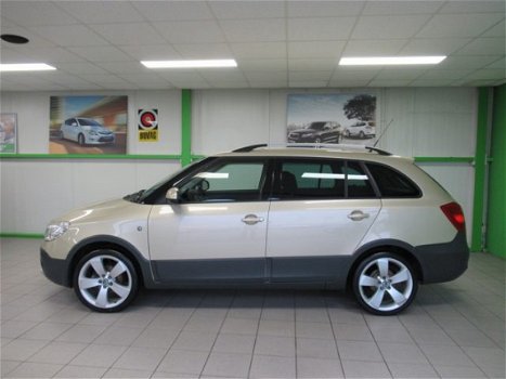 Skoda Fabia Combi - 1.2 TSI Scout Navigatie, Trekhaak - 1