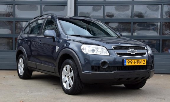Chevrolet Captiva - 2.4i Style 2WD * 7 PERSOONS * TREKHAAK * CLIMATE CONTROLE - 1