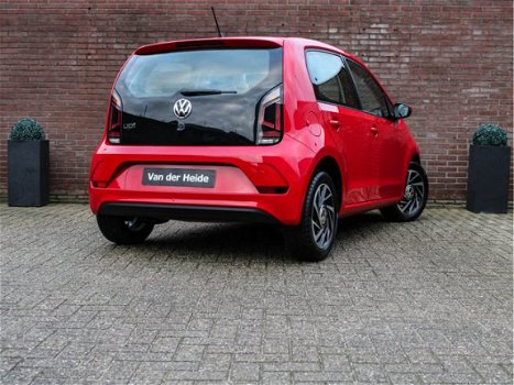 Volkswagen Up! - 1.0 BMT move up 60PK 15