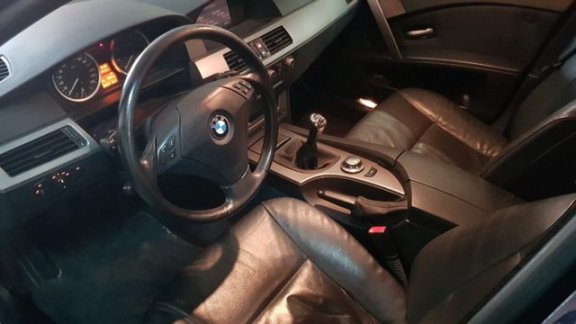 BMW 5-serie Touring - 525i/M-PAKKET/LEER/NAVI/Y-TIMER/INRUIL MOG - 1