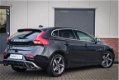 Volvo V40 - T2 R-Design, Business Pack Connect - 1 - Thumbnail