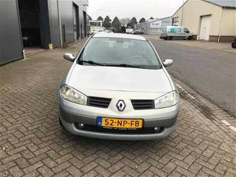 Renault Mégane - 1.6-16V Privilège Luxe 1jaar apk/airco/ nap/ elek ramen/ meeneemprijs - 1