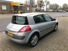 Renault Mégane - 1.6-16V Privilège Luxe 1jaar apk/airco/ nap/ elek ramen/ meeneemprijs