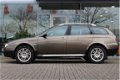 Alfa Romeo 156 Crosswagon - Q4 Distinctive, Trekhaak, Bose, Leder, Cruise - 1 - Thumbnail