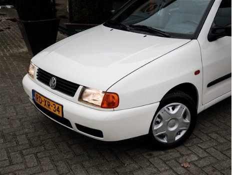 Volkswagen Caddy - 1.6 Custom UNIEK 60.820KM Rolstoelauto benzine/Airco/Lift - 1