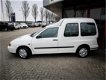 Volkswagen Caddy - 1.6 Custom UNIEK 60.820KM Rolstoelauto benzine/Airco/Lift - 1 - Thumbnail