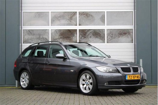 BMW 3-serie Touring - 318d High Executive 122pk Clima/Cruise/Navi/Xenon/PDC/Trekhaak/APK:13-07-2020 - 1