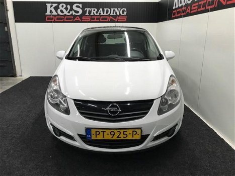 Opel Corsa - 1.4-16V '111' Edition color edition - 1