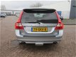 Volvo V70 - 3.0 T6 AWD R-Design l LPG l Automaat l Leer - 1 - Thumbnail