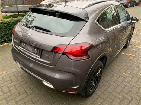 DS 4 Crossback - 1.2 PureTech Chic met lichte rijdbare schade - 1