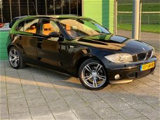 BMW 1-serie - 118i High Executive / AUTOMAAT / CruiseControl / Xenon /