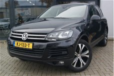 Volkswagen Touareg - 3.0 TDI Highline R-Line + PANO DAK + LEER + CAMERA + NAVIGATIE