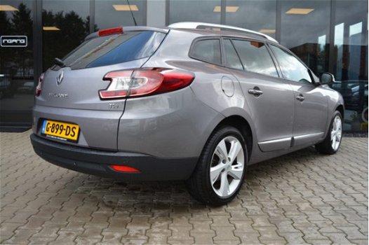 Renault Mégane Estate - 1.2 TCe NW Model | 17 Inch | Parkeer Sensoren | Airco | - 1