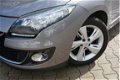 Renault Mégane Estate - 1.2 TCe NW Model | 17 Inch | Parkeer Sensoren | Airco | - 1 - Thumbnail